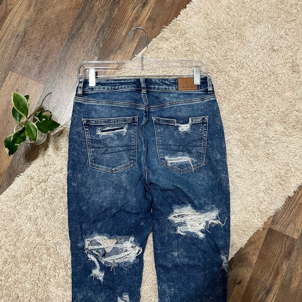 American Eagle Size 4 Regular Acid Wash Stretch Distressed High Rise Mom Jeans - Picture 5 of 8
